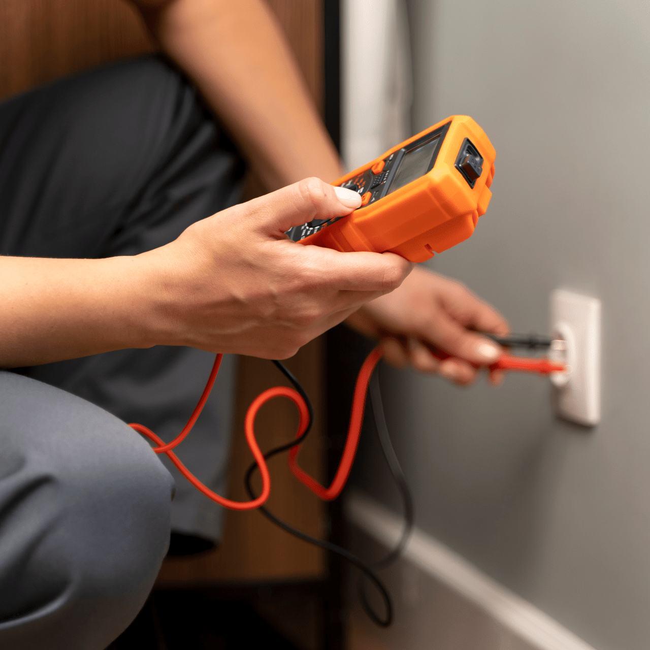 The Advantages of Hiring a Licensed Electrician for Residential, Commercial, and Service Repairs